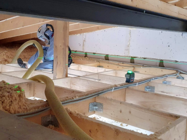 Izolacja poddasza wełną na wiązarach